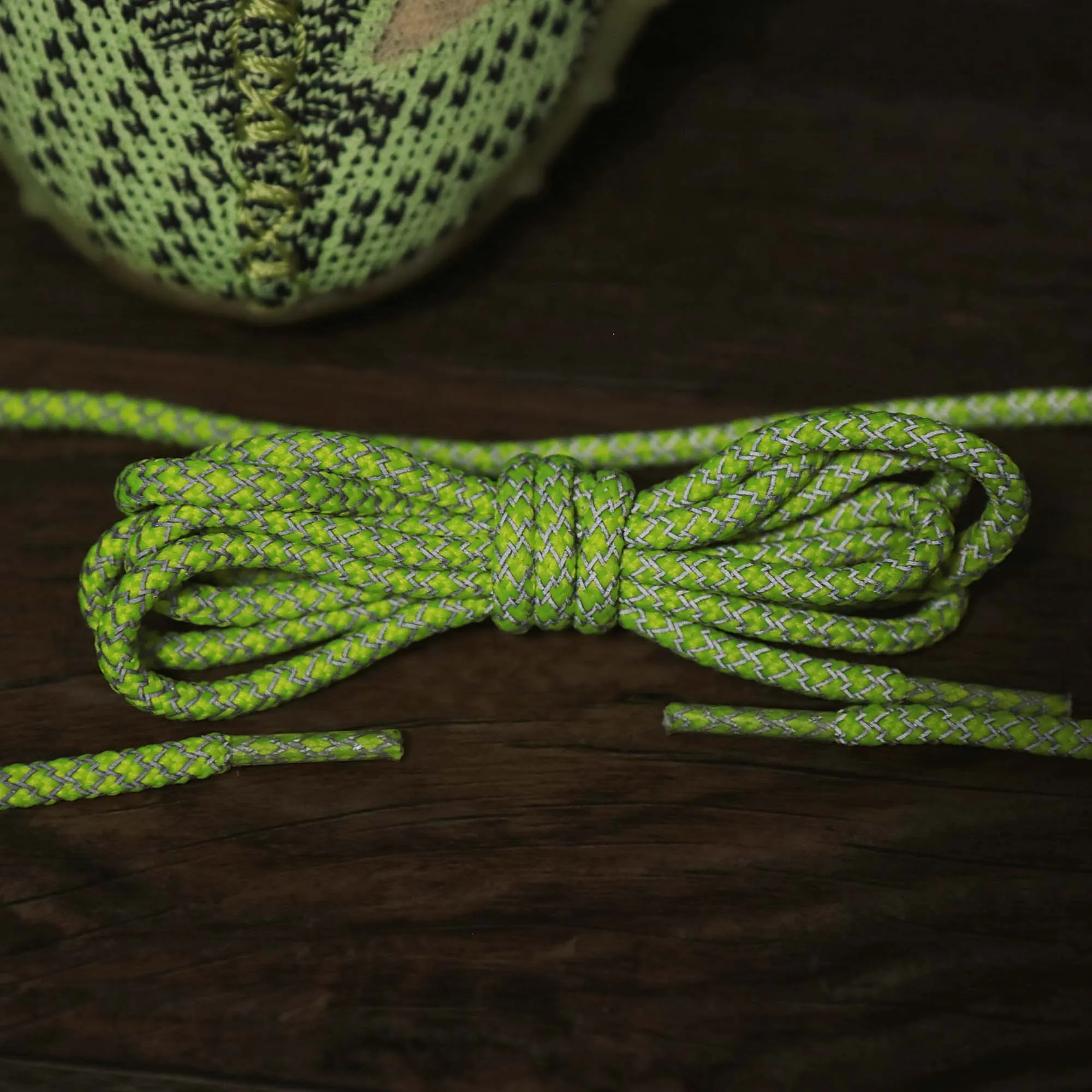 3M Reflective Neon Yellow Solid Shoelaces with Neon Yellow Aglets | 120cm Capswag