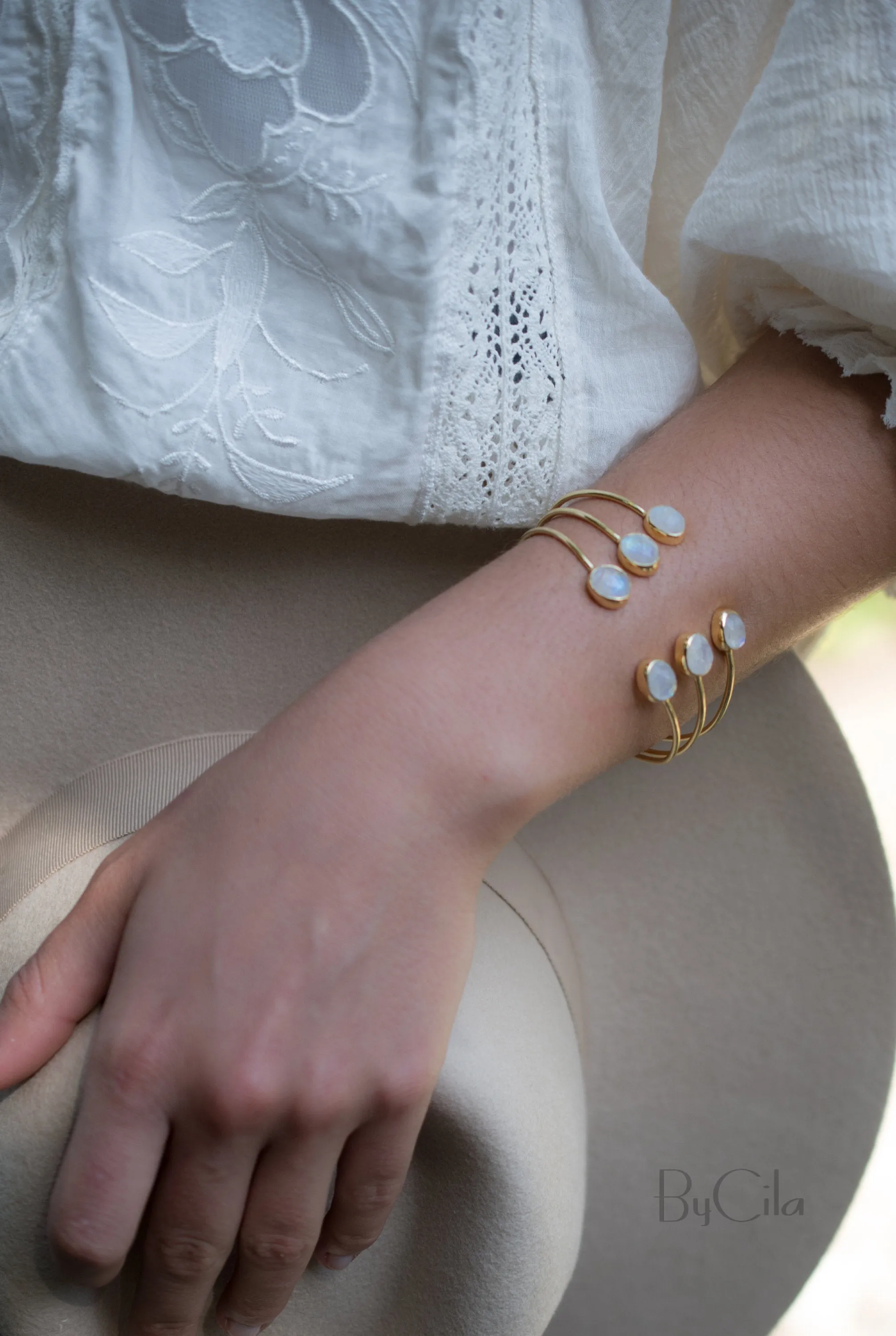 Abigail Bracelet * Moonstone * Gold Plated * BJB027