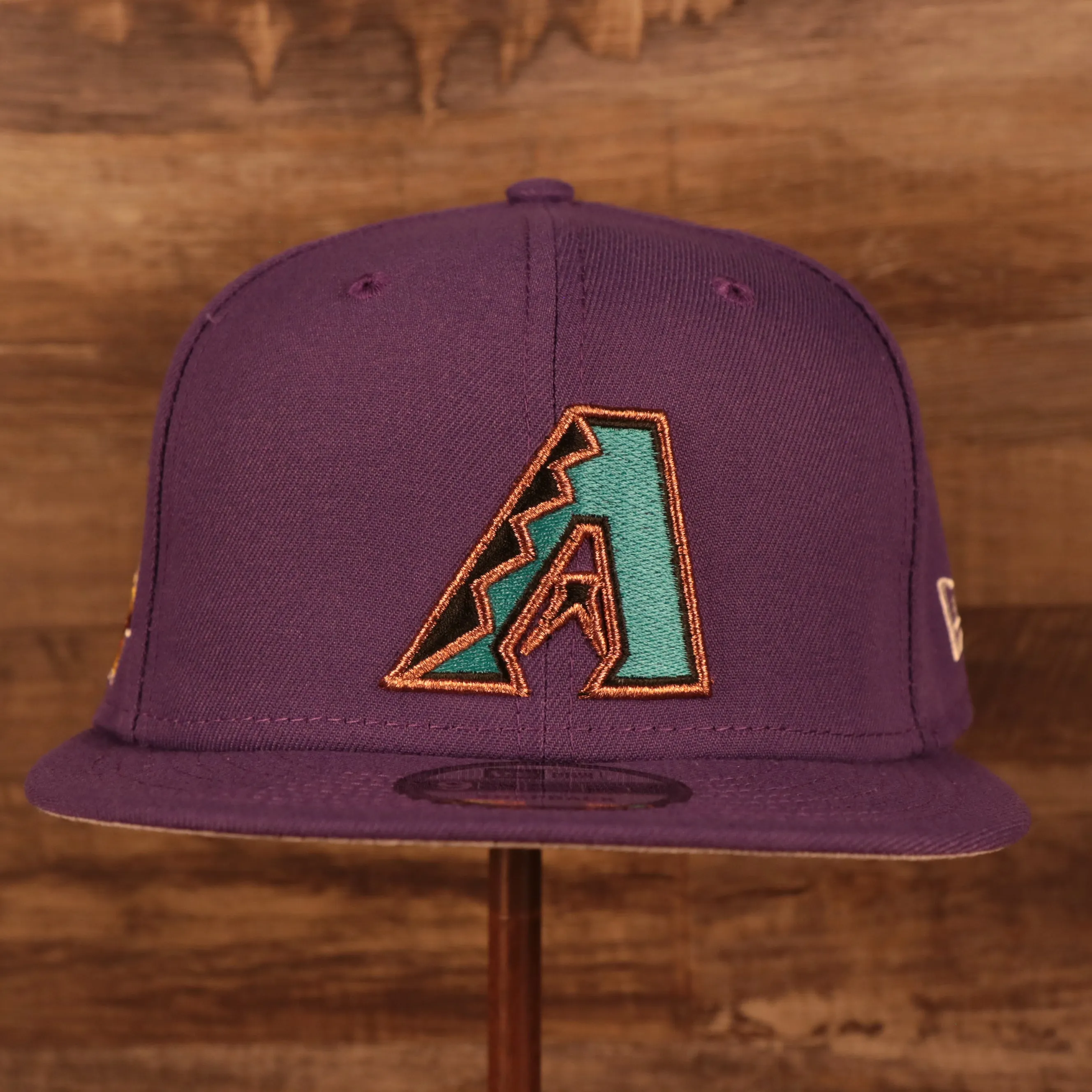 Arizona Diamondbacks 2001 World Series Side Patch Gray Bottom 9Fifty Snapback Hat