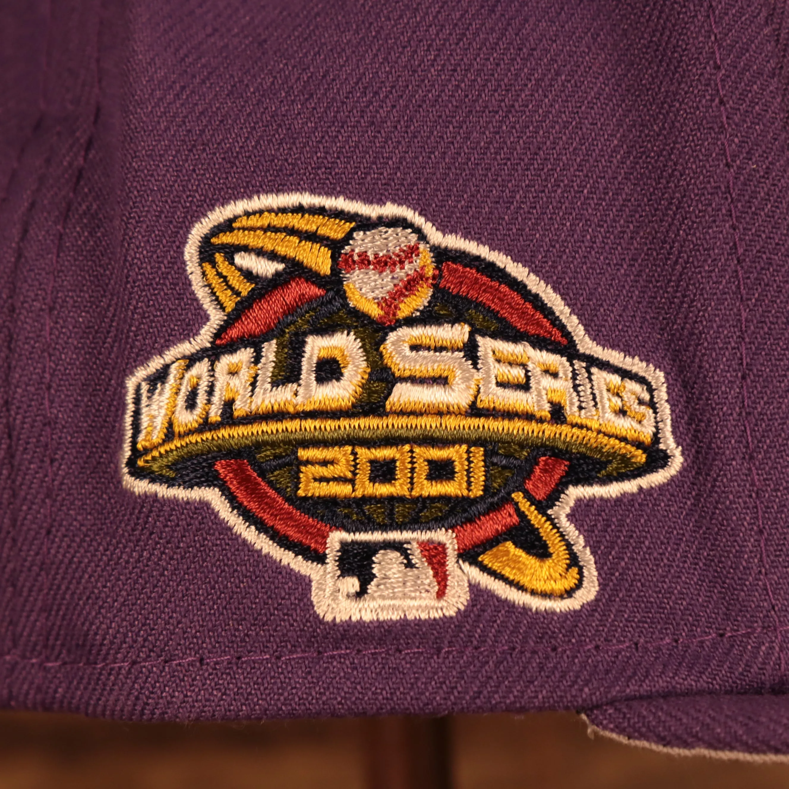 Arizona Diamondbacks 2001 World Series Side Patch Gray Bottom 9Fifty Snapback Hat