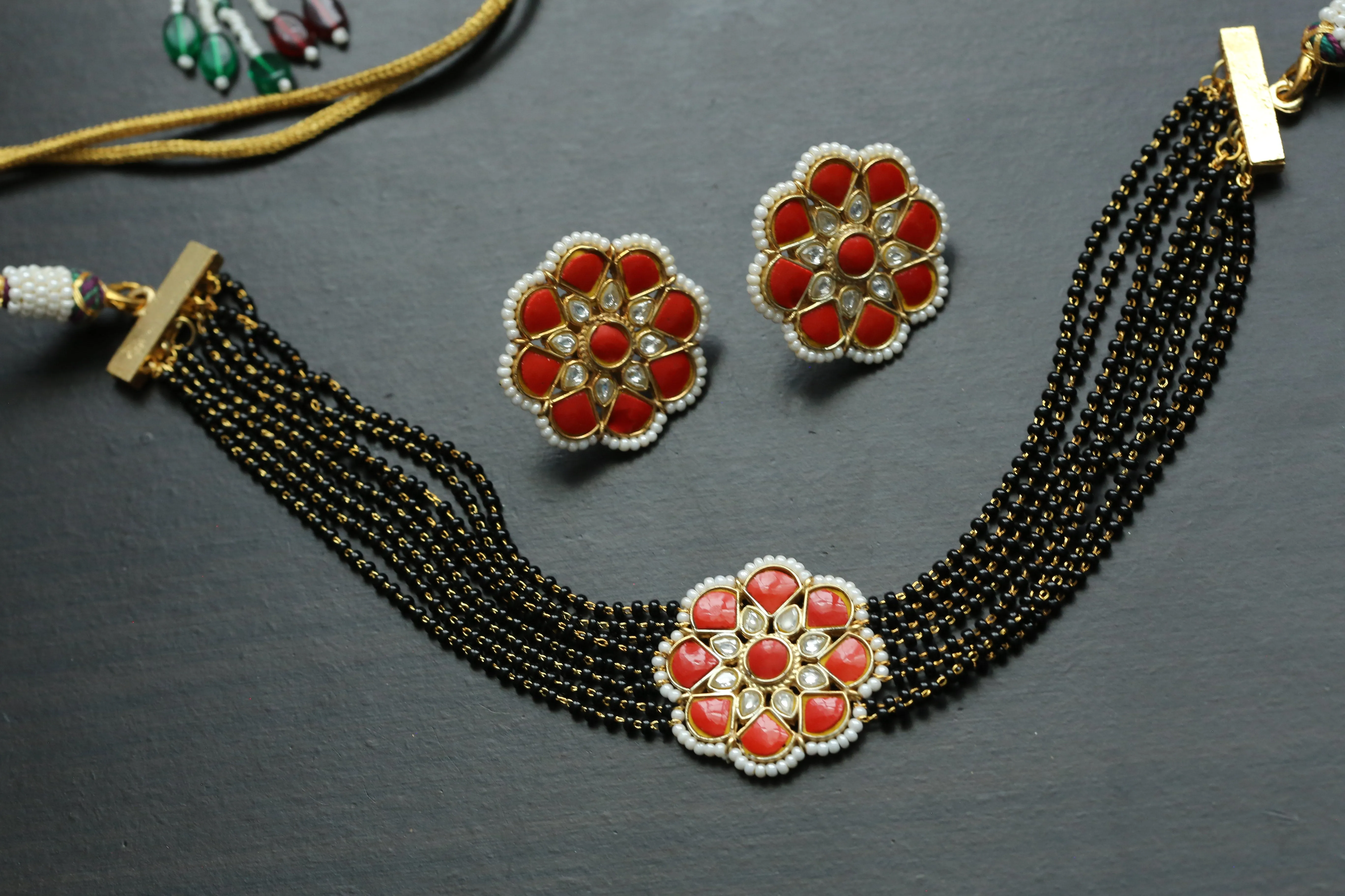 Black Bead Jadau Necklace Set -  Coral