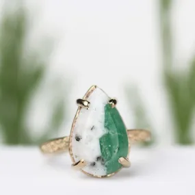 Emerald Stardust Ring 14k Yellow Gold