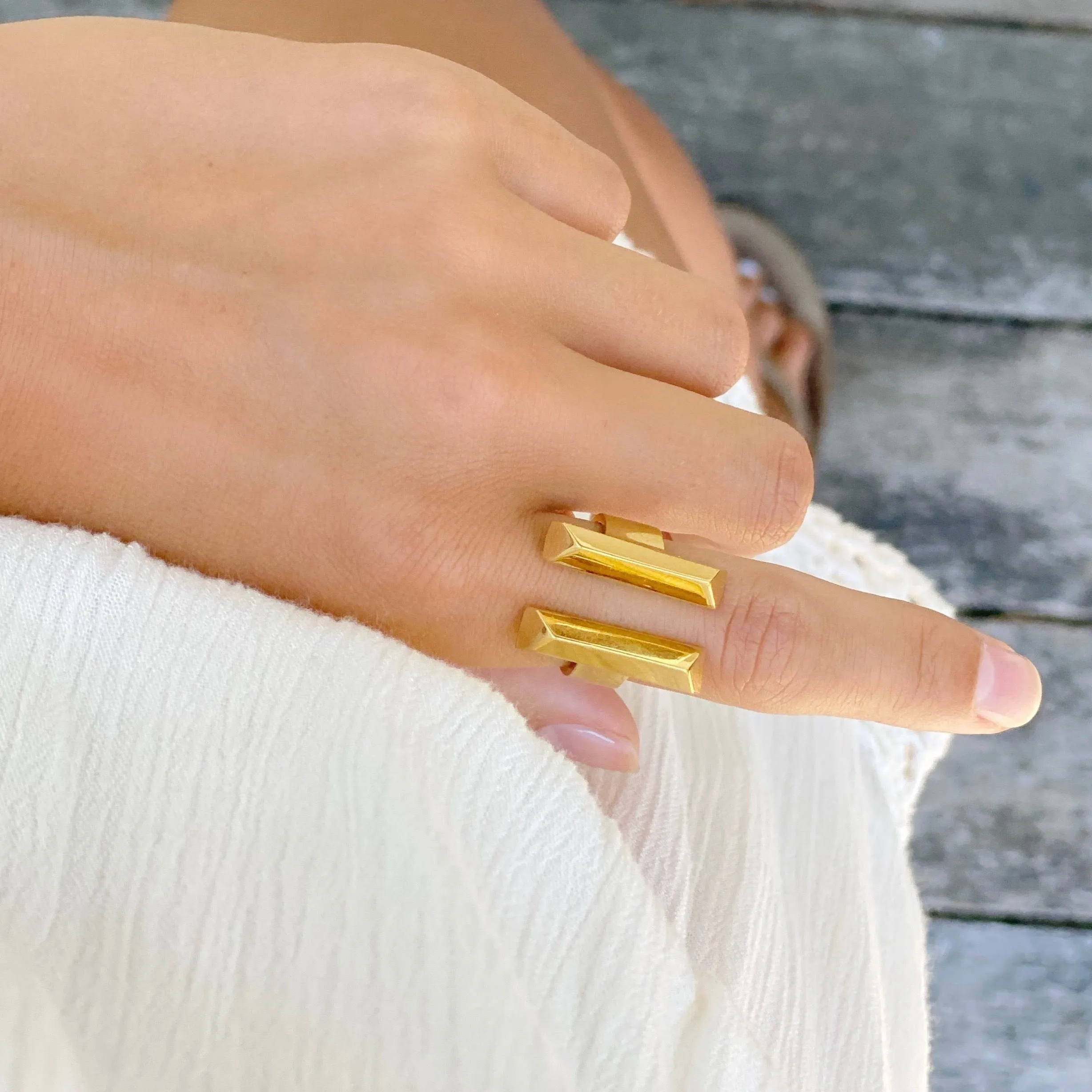 MANDEE Parallel Bar Statement Ring