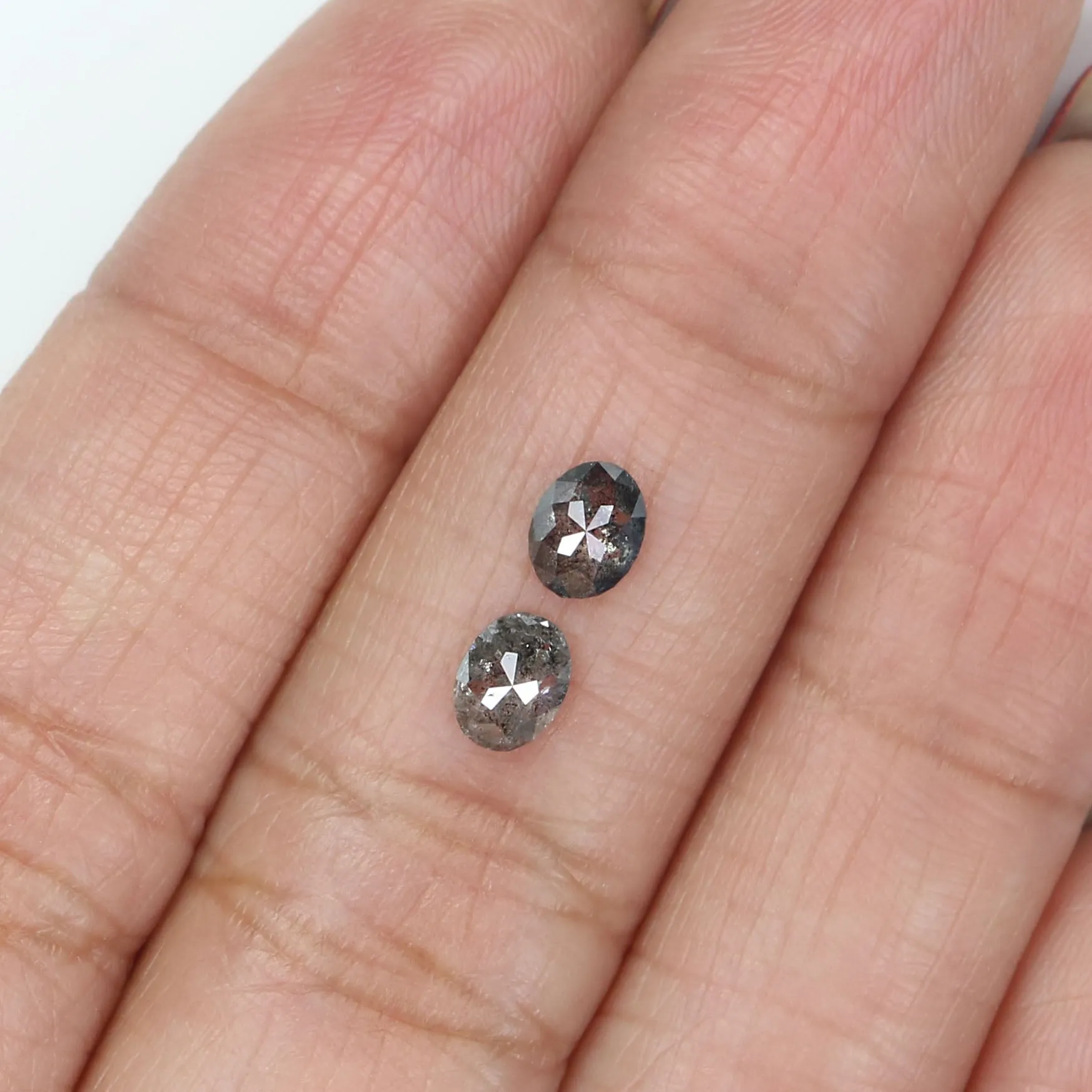 Natural Loose Oval Salt And Pepper Diamond Black Grey Color 0.59 CT 4.98 MM Oval Shape Rose Cut Diamond KR2566