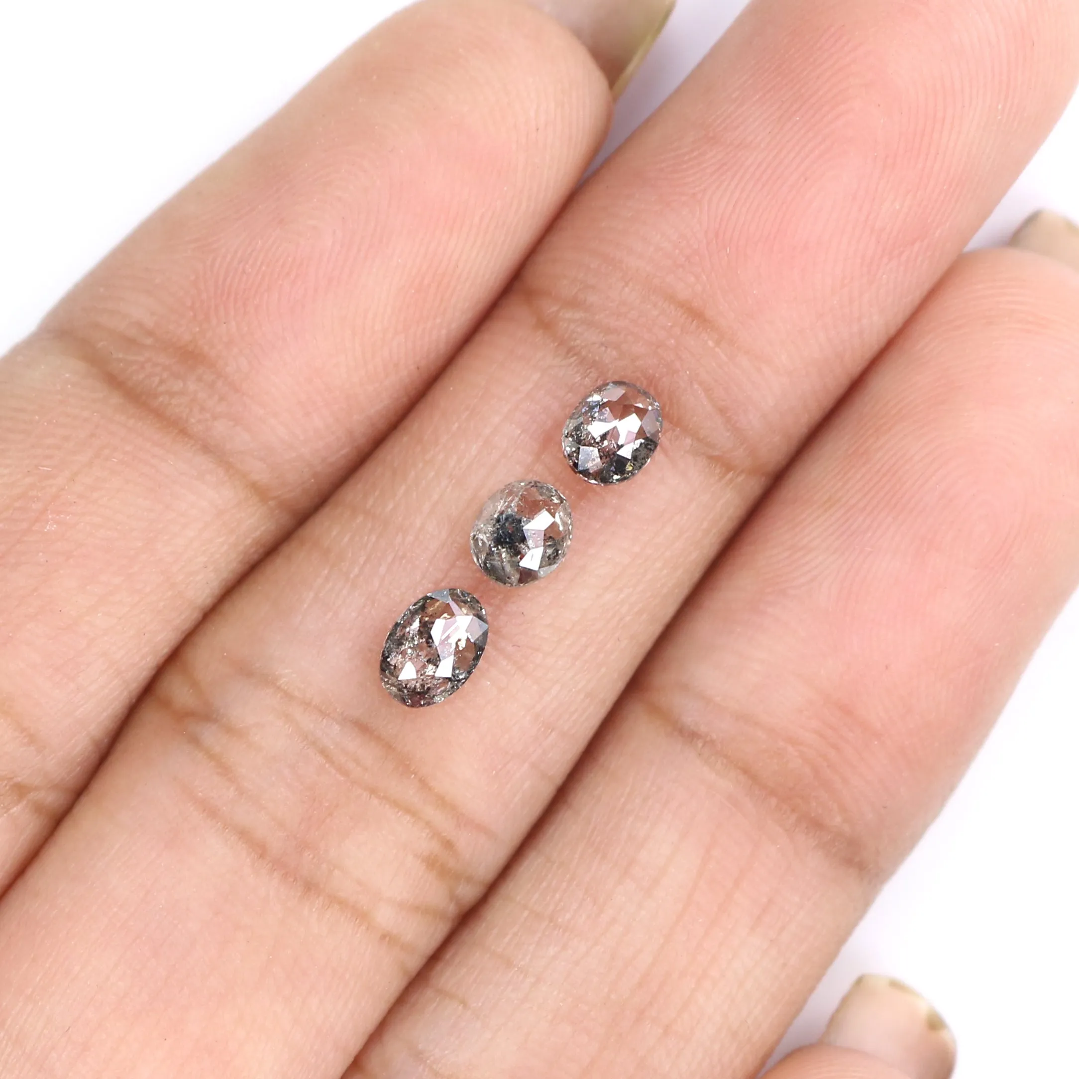 Natural Loose Oval Salt And Pepper Diamond Black Grey Color 0.82 CT 4.30 MM Oval Shape Rose Cut Diamond KR2323