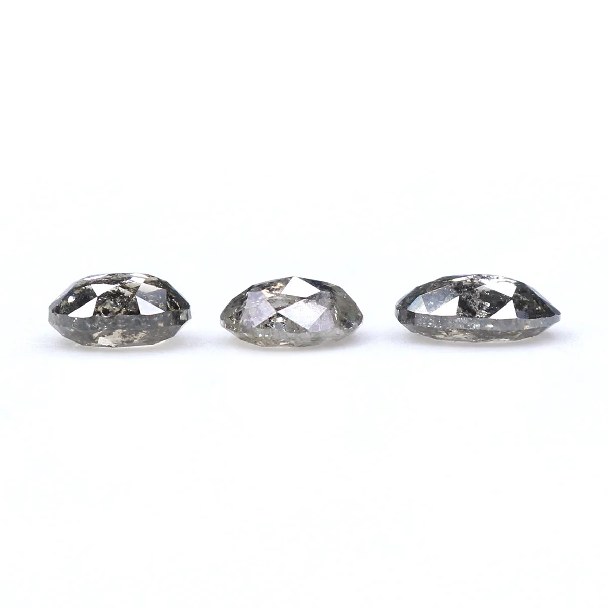 Natural Loose Oval Salt And Pepper Diamond Black Grey Color 0.82 CT 4.30 MM Oval Shape Rose Cut Diamond KR2323