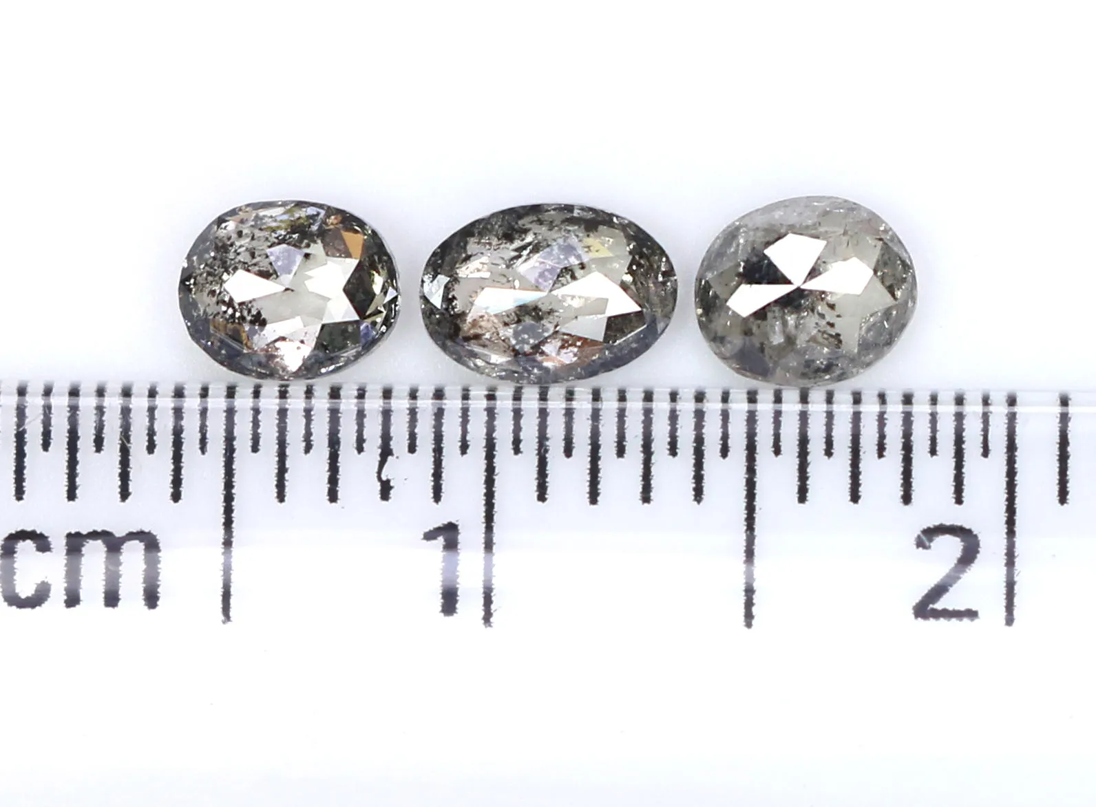 Natural Loose Oval Salt And Pepper Diamond Black Grey Color 0.82 CT 4.30 MM Oval Shape Rose Cut Diamond KR2323