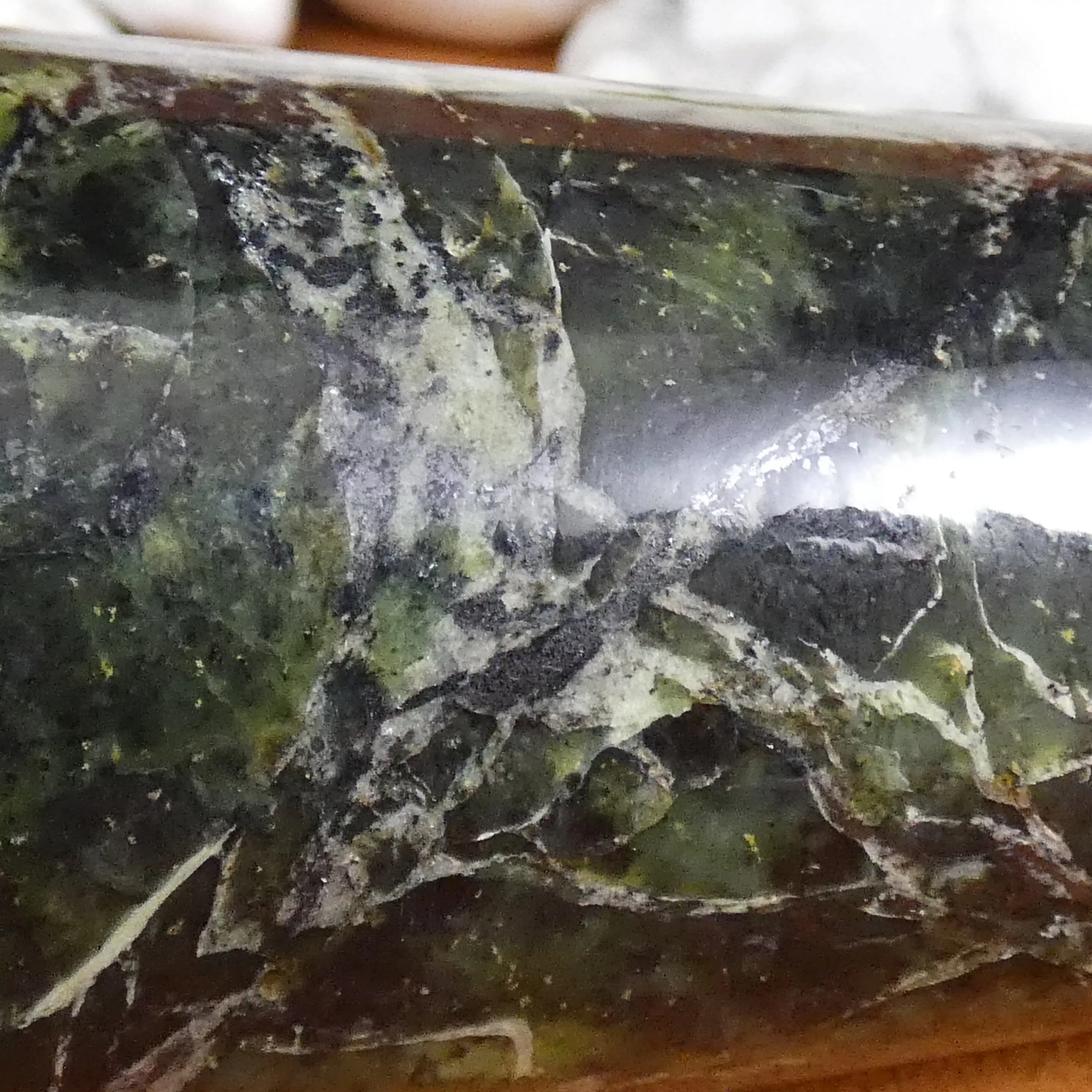 Nephrite Jade Wand (232 g)