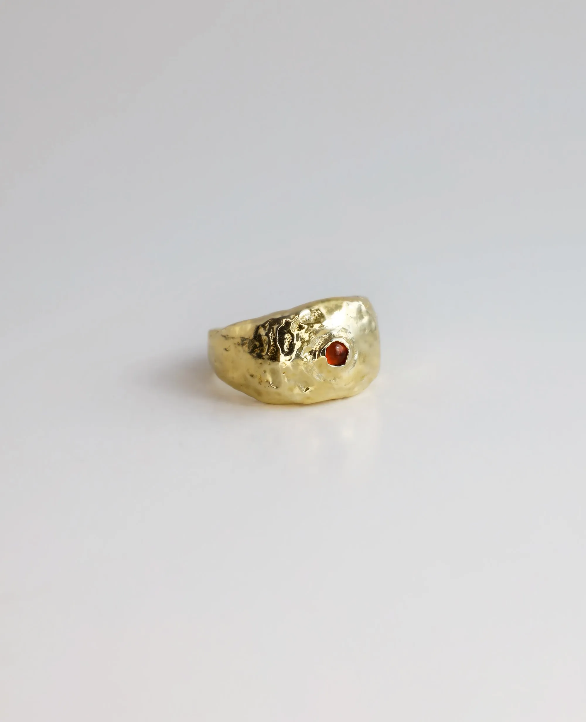 NUCLEUS SIGNET // golden ring