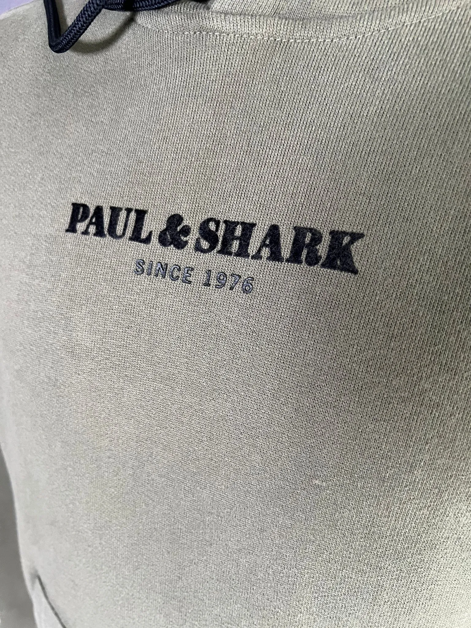 PAUL & SHARK HOODED SWEATSHIRT