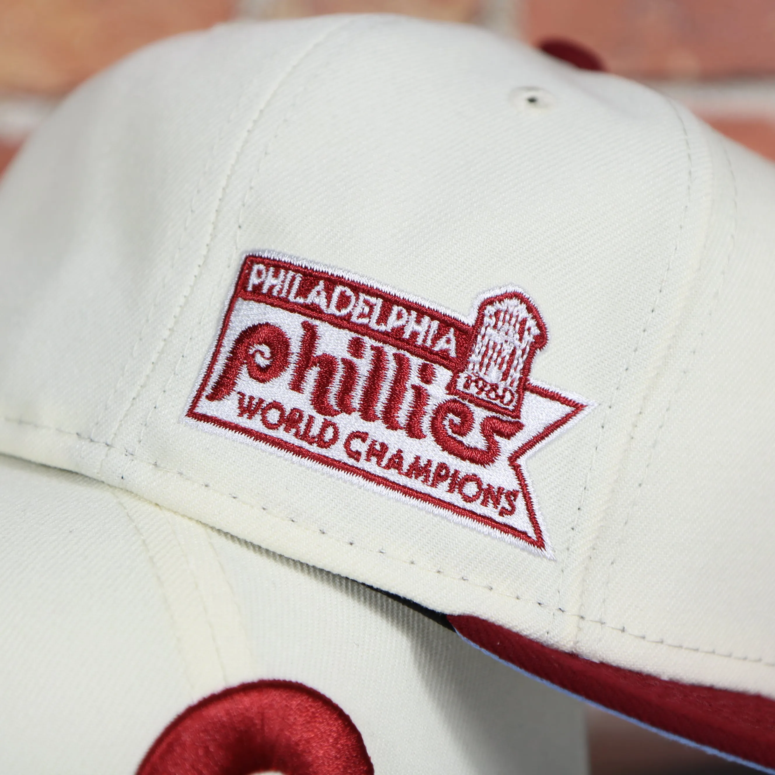 Philadelphia Phillies Cooperstown Retro Logo 1980 World Series Champion Side Patch Grey UV 59Fifty Fitted Cap | Chrome/Maroon Ca