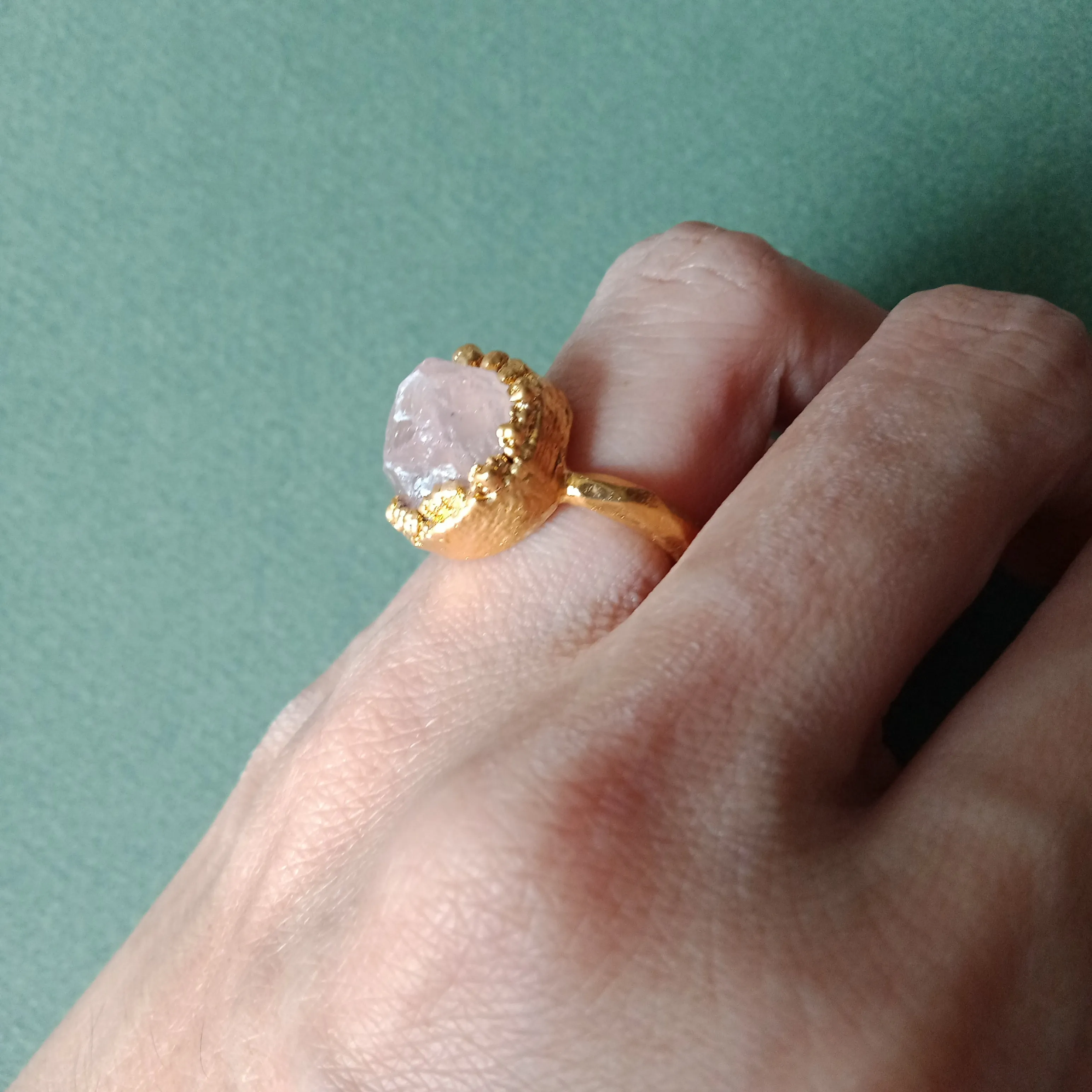 Raw rose quartz ring