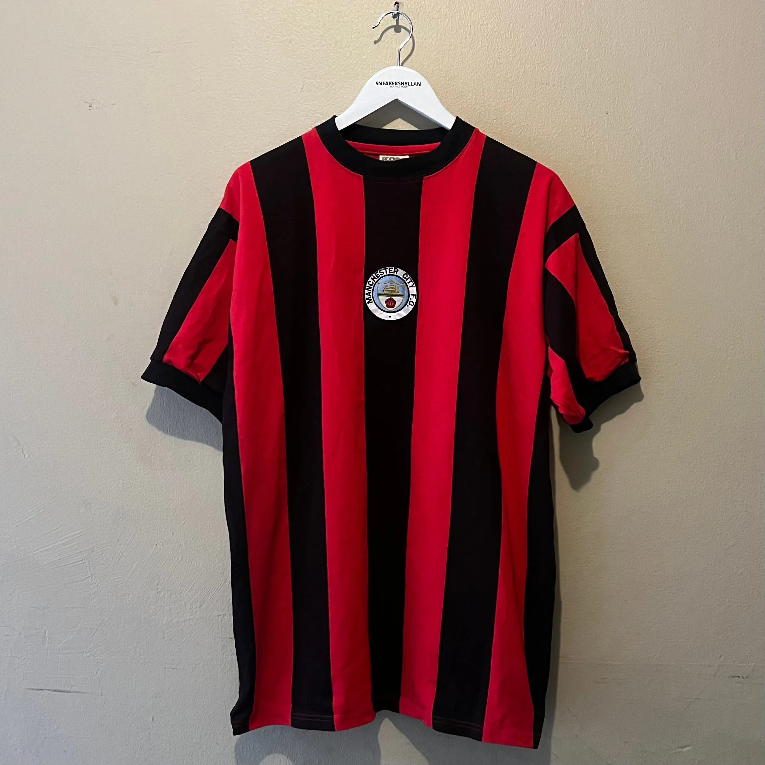 Score Draw Manchester City 1972 Red Black Away Jersey