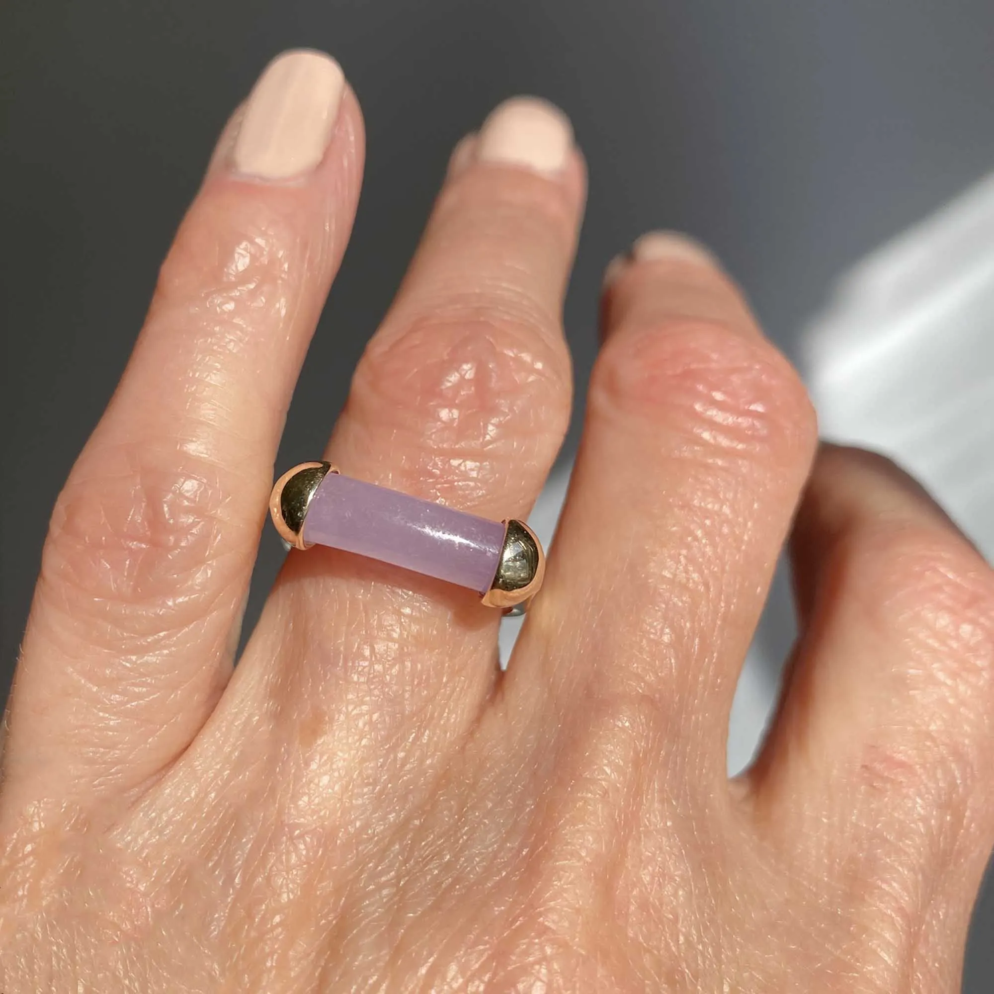 Vintage 14K Gold Barrel Purple Jade Ring